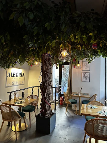 Alegría — Salle et tables