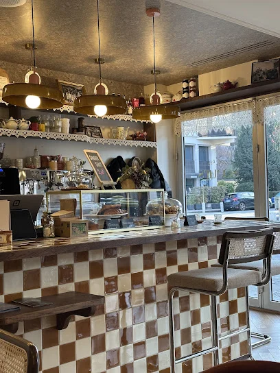 Café des Sœurs — Salle et tables