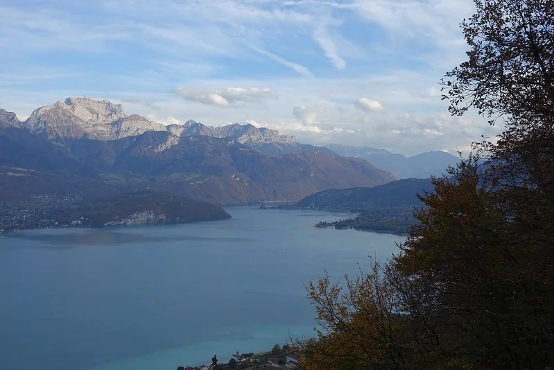 Croix du Crêt — Panorámica del lago