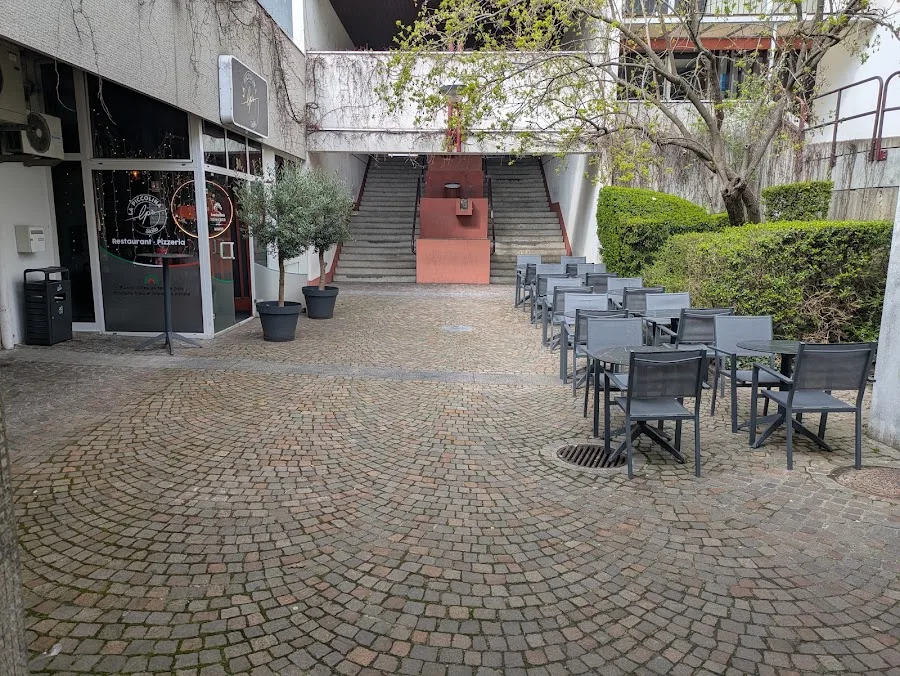 La Piccolina sicilia — Terrasse et tables en extérieur