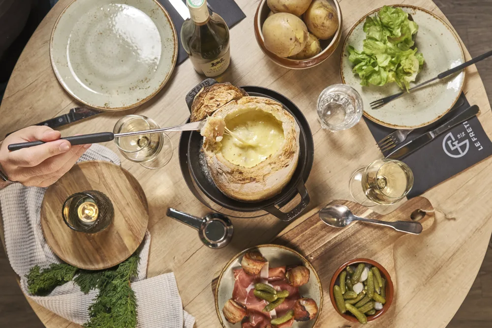 Le Freti — Plats servis à table