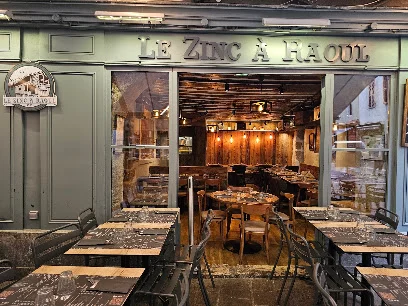 Le Zinc à Raoul — Salle et tables