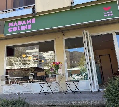 Madame Coline — Façade et entrée