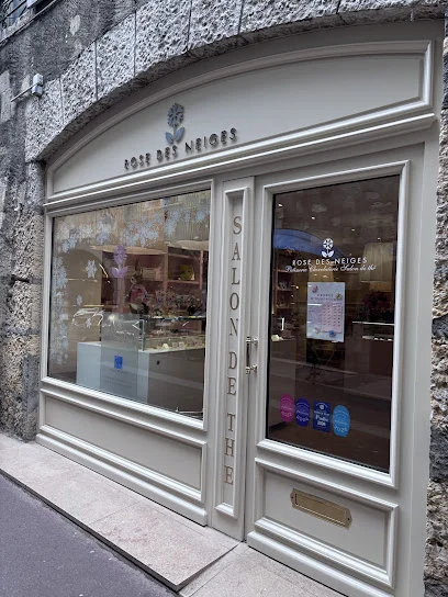 Rose des Neiges — Façade et entrée
